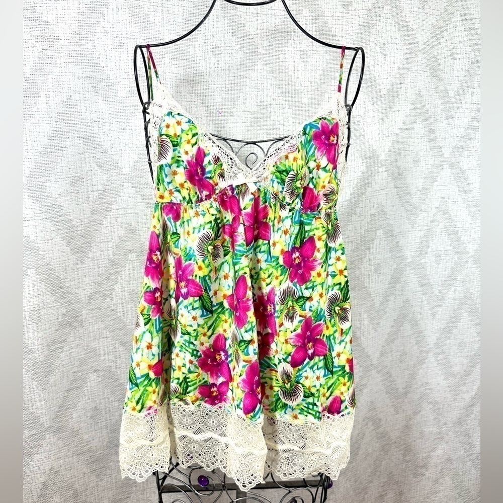 Y2K Victoria's Secret orchid floral print babydoll top with lace hem size L